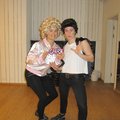 Jag och min bästa träningskompis höll ett teamspinningpass med Grease-tema. Perukerna och min rosa pink ladiesjacka kommer från er. Vår outfit uppskattades av kunderna! Grease Pink Lady jacka