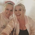 Jättesnygg jacka! Lite stor i storleken. Grease Pink Lady jacka