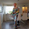 På väg till 70\'s fest.. Awesome dräkt. Fick så mycket beröm för att jag gick \"all in\" Hippie Flower Power maskeraddräkt