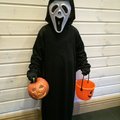 Mycket fin dräkt! Bra kvalitet! Passade vår 5-åring perfekt! :) Ylande spöke maskeraddräkt barn