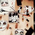Vi gr en makeover p maskerna som ska anvndas till haloween inspererad av filmen The Purge!