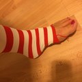 Inte så elastiska som vanliga nylonstrumpbyxor. Låga i midjan och korta i benen, för mig som är 172. Klippte upp vid tårna haha