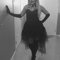 Här är min outfit, de långa handlarna passade perfekt! Långa handskar, svarta