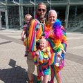 Så här fina blev vi på årets pride i våra kläder. Både klänning och skjorta.