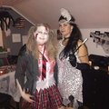 Halloweenfest zombieskolflicka