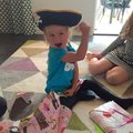 Lycka att få en pirathatt i 4-års present!