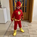 Min son Özgür som sin hjälte! The Flash!