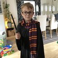 Supernjda Ben 5r i sina Harry Potter klder