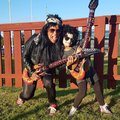 Mor och dotter på rockfest!