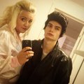 Maskeradfest med tema film, och vad passar då bättre om inte Grease kläder ifrån Zingland?? Grease Pink Lady jacka