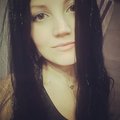En fin svart peruk, perfekt att ha om du ska vara häxa :) Jag flätade min peruk för jag skulle vara Wednesday Addams, blev perfekt! Peruken var tyvärr lite gles bak i.